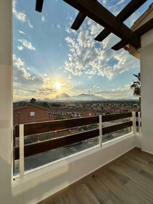 Precioso Apartamento Con Piscina Y Vistas Alicante Kültér fotó
