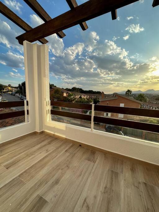 Precioso Apartamento Con Piscina Y Vistas Alicante Kültér fotó